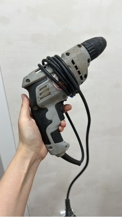 Продам шуруповерт