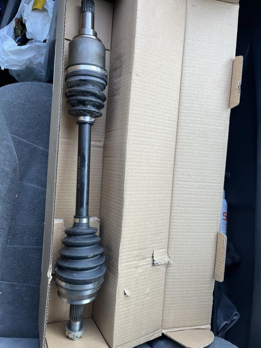 Полуоска лява за ланчия У/ фиат пунто