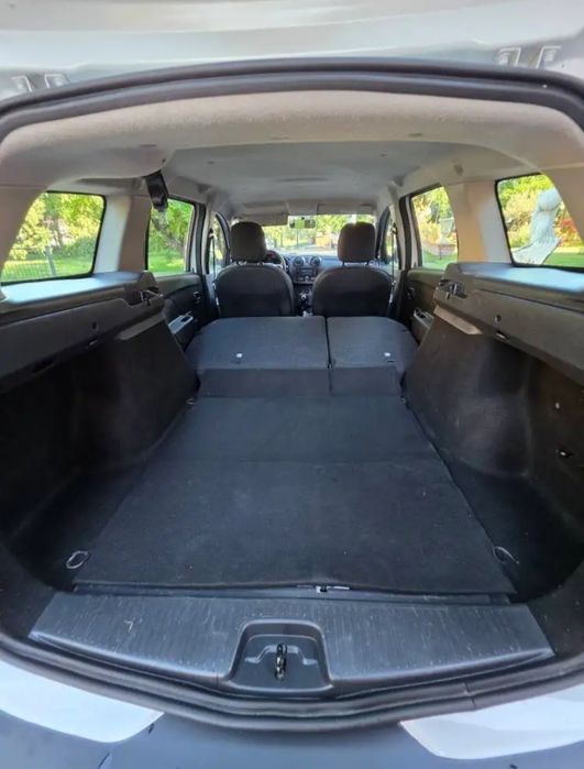Vând Dacia Logan Mcv