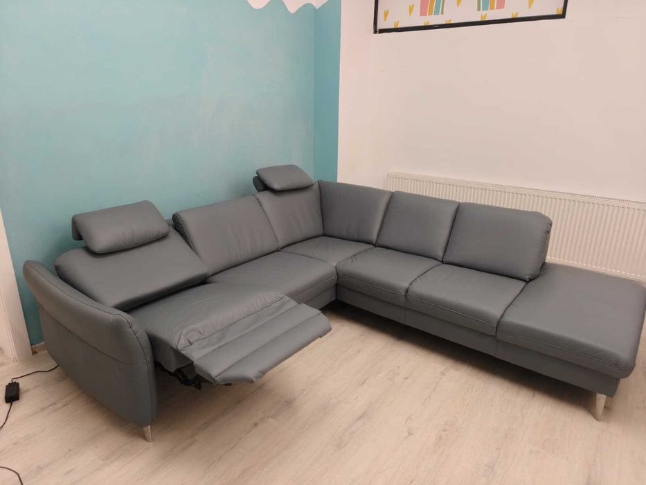 Canapea tip coltar din piele cu sezlong extensibil electric