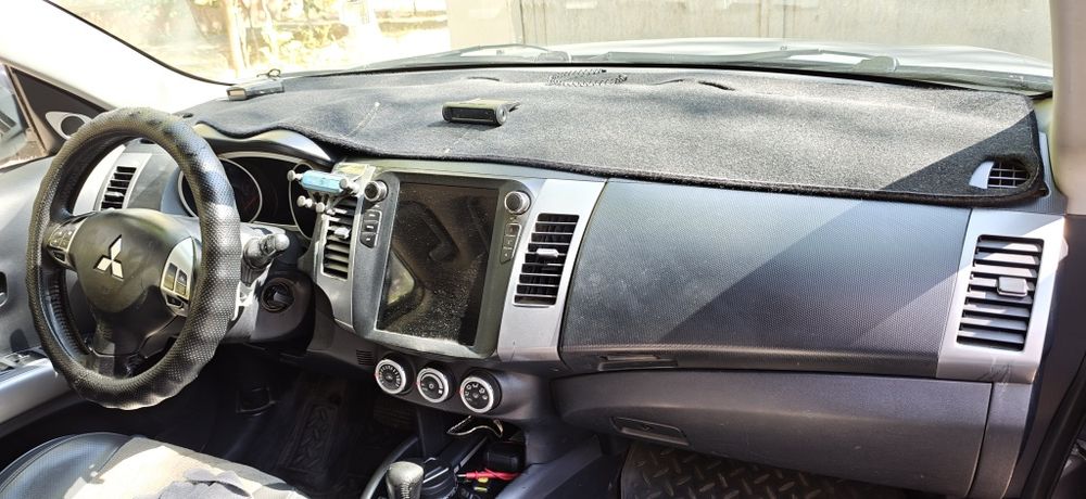 Продам Outlander XL