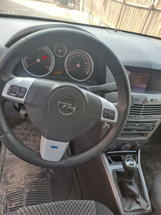 Opel astra h 1.7