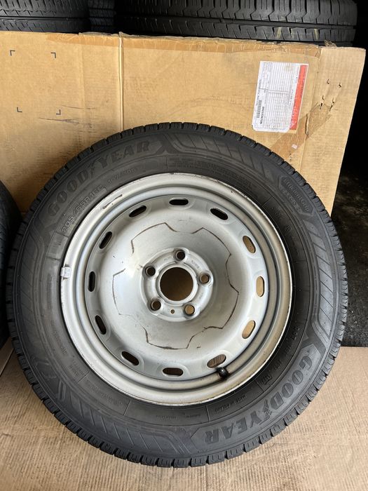 Jante Renault Trafic , Dacia Duster , Opel vivaro + anvel 205/65/16 C , GoodYear , 8-9 mm , DOT 2022 !