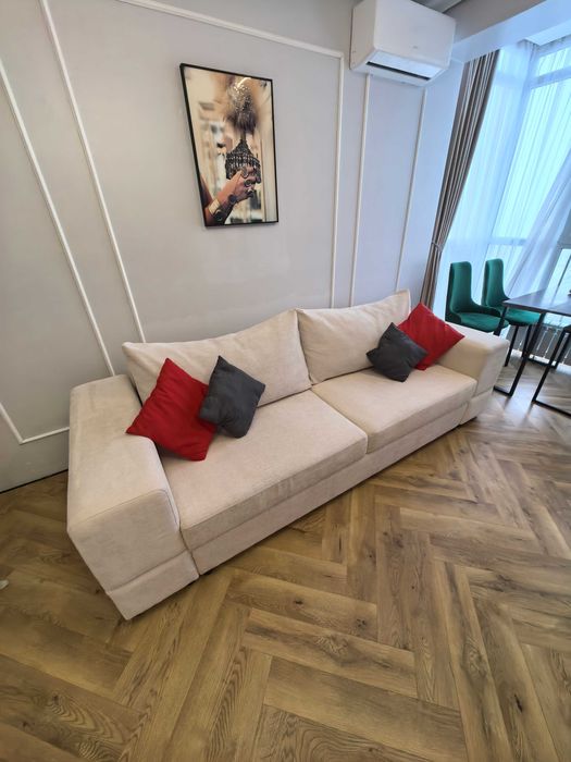 Продам диван пользовались 2-3 месяца качество отличное без дефектов