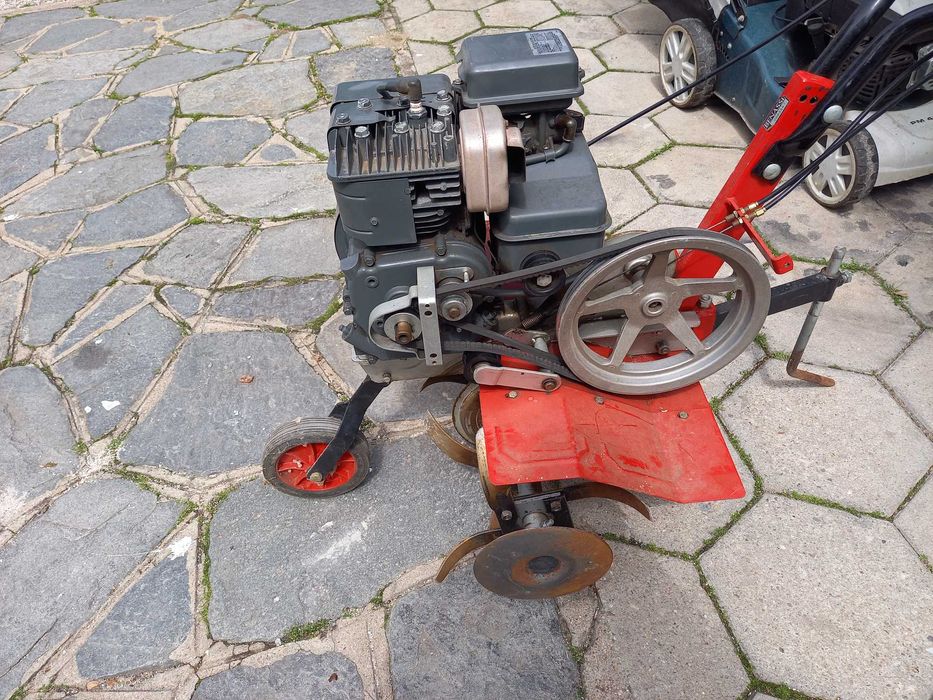 Фреза бензинова в