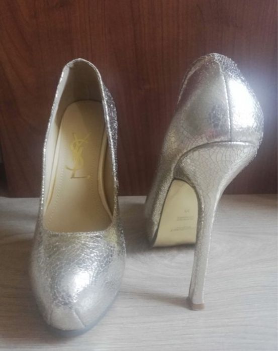 Туфли MANOLO BLAHNIK, 35 размер,продам.