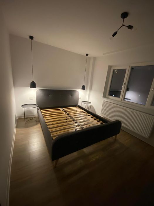 Apartament modern cu 3 camere de închiriat, ultracentral, etaj 2/4