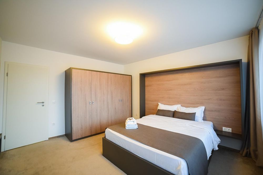 Inchiriere Apartament zona Coresi 1