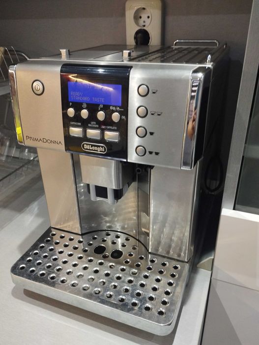 Кафе машина Delonghi Prima Donna
