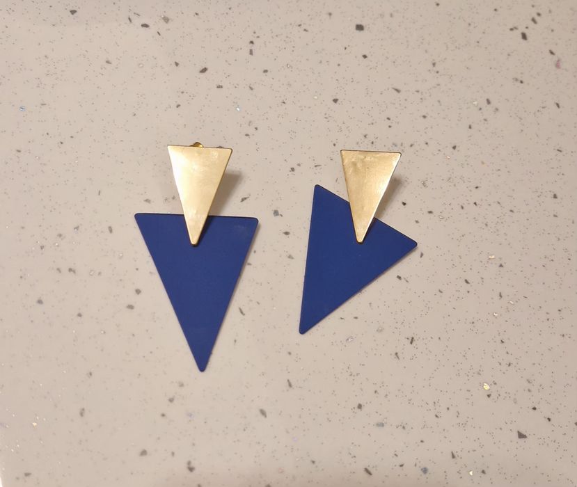 Cercei cu design geometric