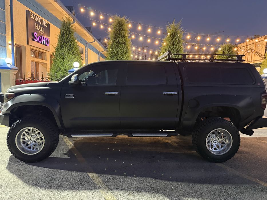 Toyota Tundra lifting 5.7 picap