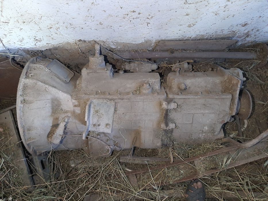 КрАЗ а/м каробкаси ва двигатель сотилади