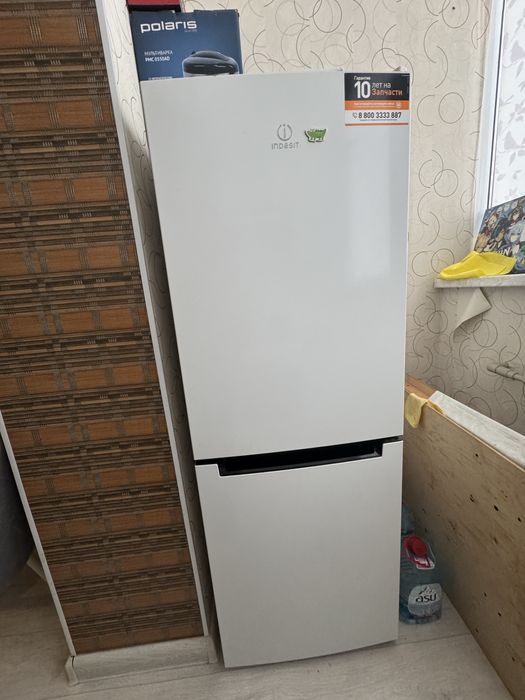 Холодильник б/у INDESIT