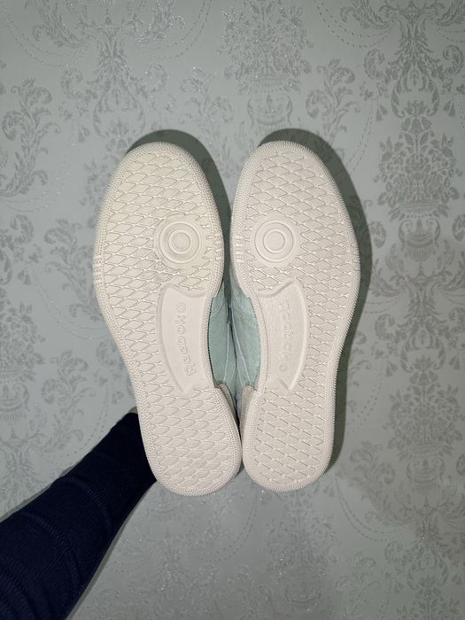 Reebok обувь новые