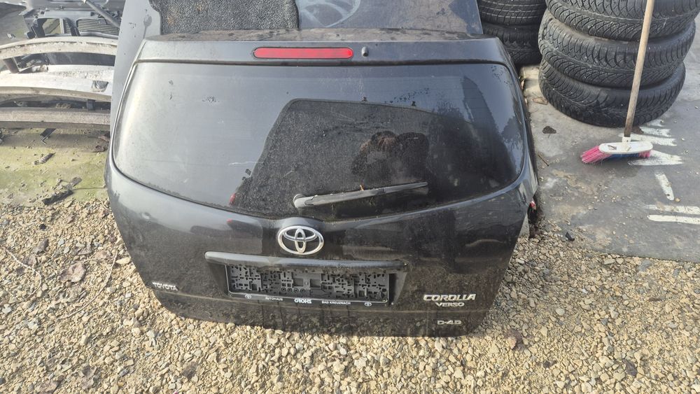 Багажници за Тойота Корола Версо 2004 - 2008 г.