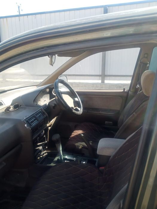 Мицубиши Чариот 1994