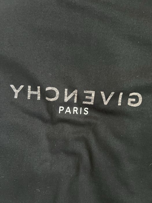 Givenchy reversed тениска