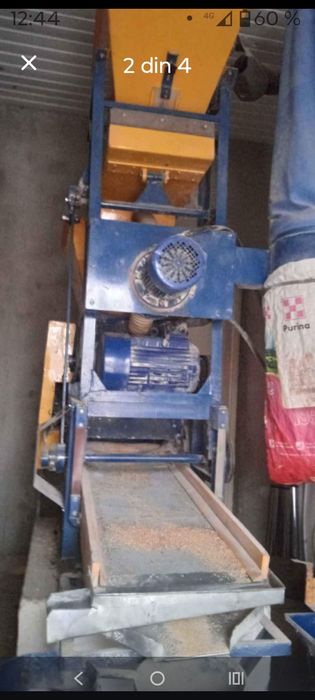 Vând moară de mălai