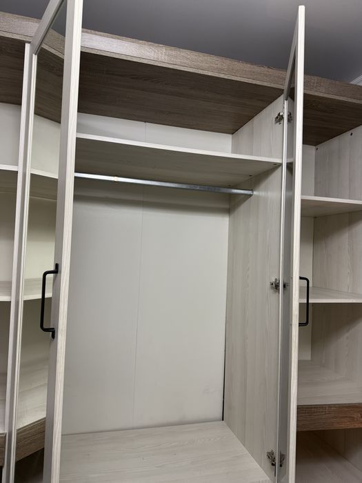 Продам шкаф беллоруский нормальном состояние