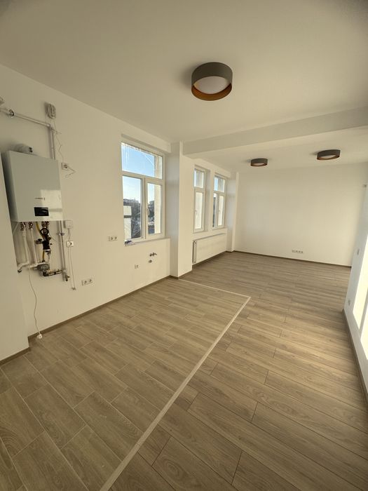 De INCHIRIAT birouri + demisol