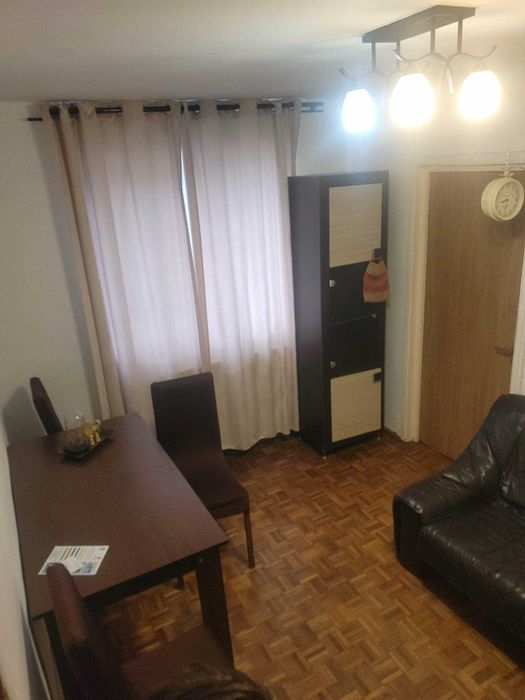 Vand apartament trivale
