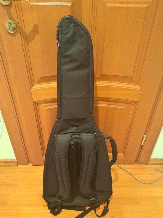 Продам чехол Fender для электрогитары