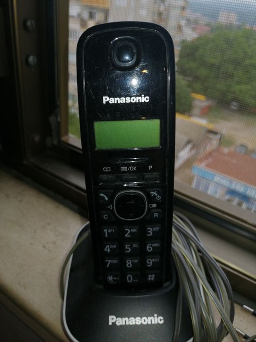 Безжичен телефон панасоник. Нов. 30м обхват от майката