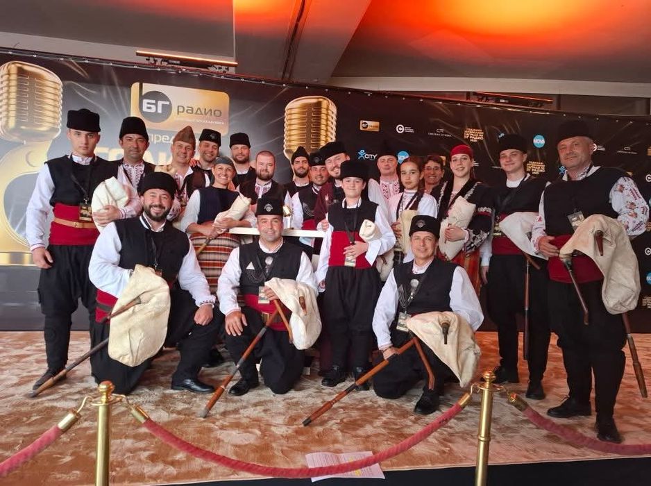 Гайди, тъпан, певица за вашия празник!