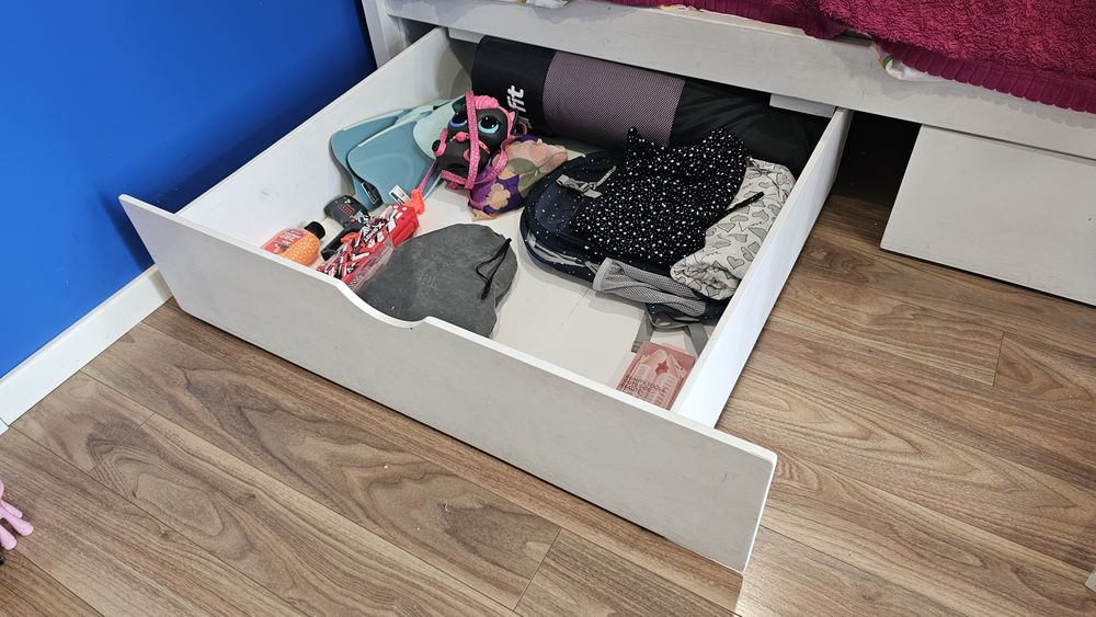 Детская двухэтажная кровать