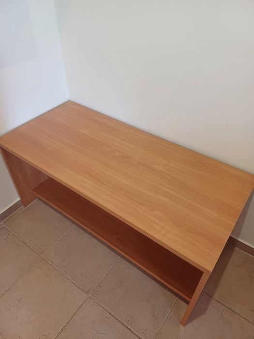 продавам скрин шкаф за обувки и закачалка за дрехи