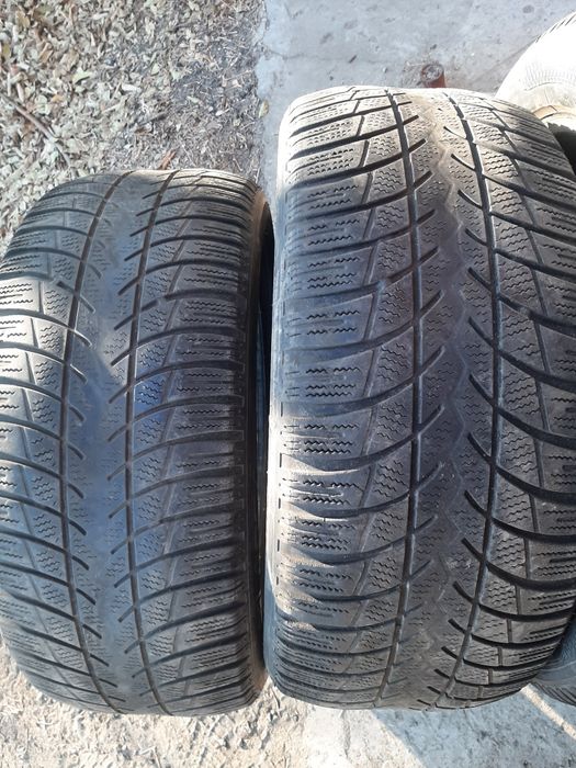 Продам шины 235/50/18