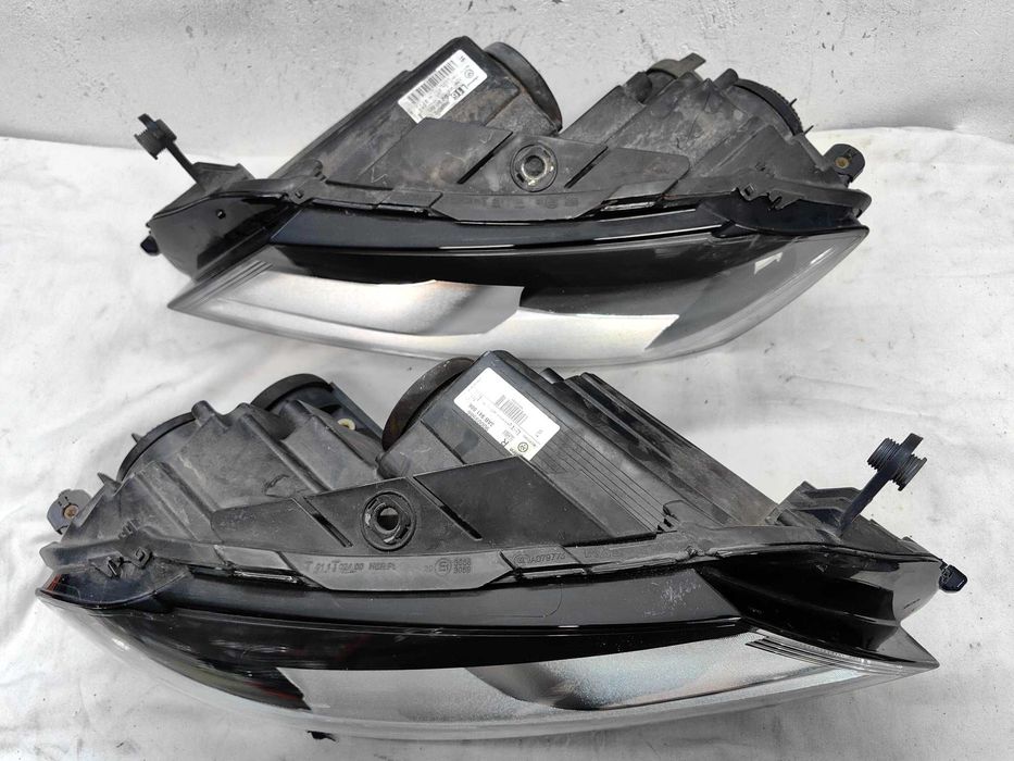 Оригинални  фарове  Vw Touareg