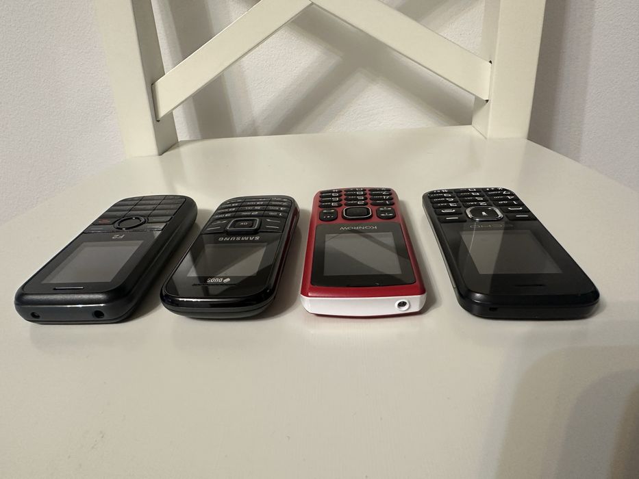 Telefoane cu butoane: F2, Samsung, Konrow, Echo First
