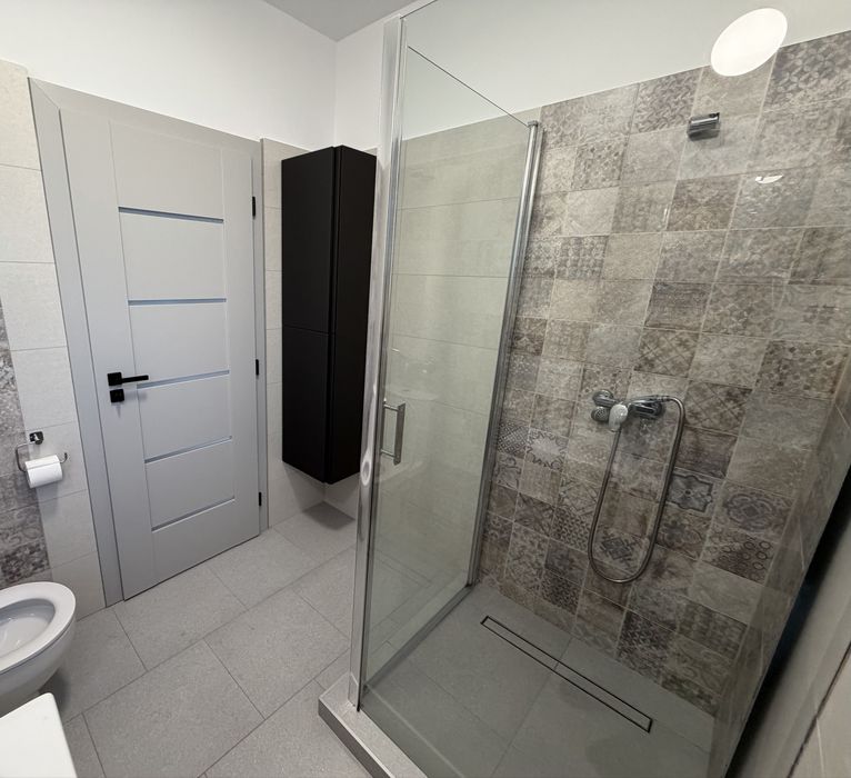 Inchiriez Apartament cu 2 camere - zona abatorului, floresti