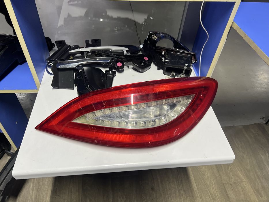 фонарь задний cls