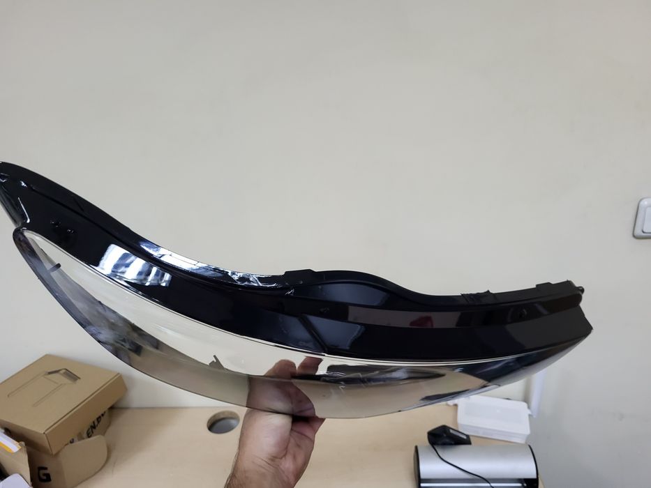 Дясно стъкло за фар Audi A6 C7 преди фейслифт dqsno styklo far farovе