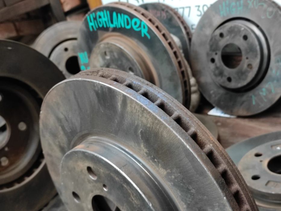 Передние тормозные диски
Lexus RX300/Harrier/Highlander