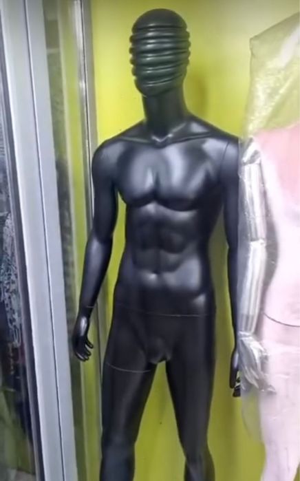 Продам манекны за 35.000