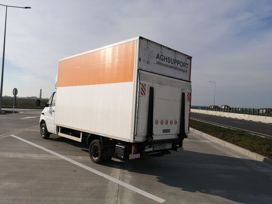 Transport pianine și piane