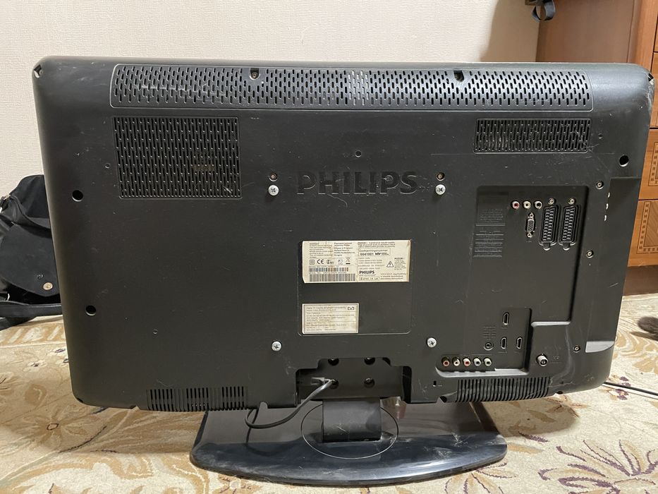 Телевизор Philips 32” Full HD