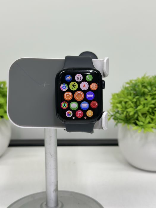Apple Watch 8 series 45 mm