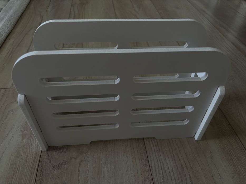 Продается настенная подставка для Wi-Fi роутера