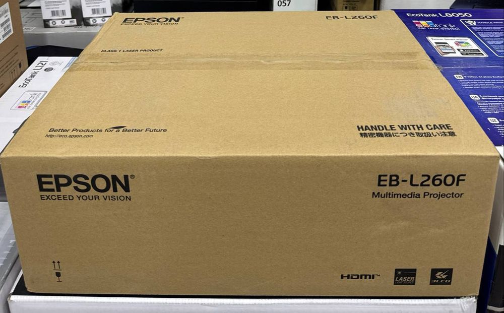 Проектор Canon и экран качество и гарантия доставка установка