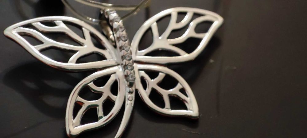 Продам недорого серебро