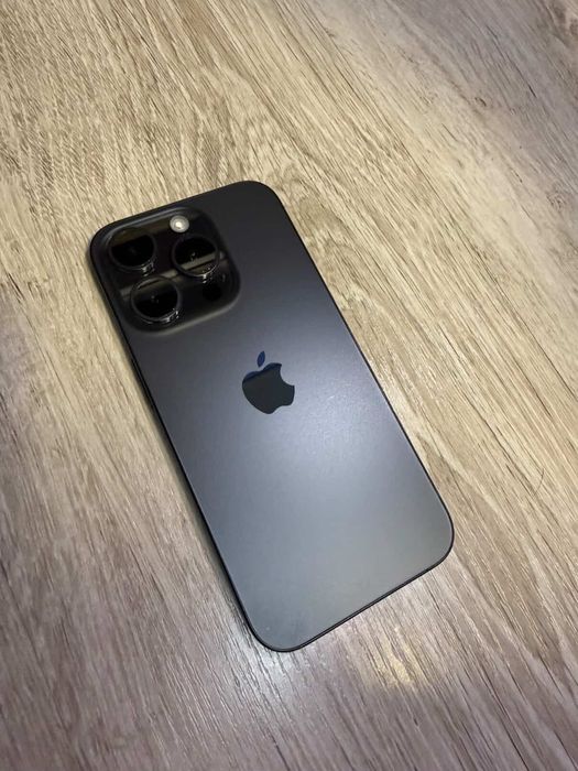 IPhone 15 pro 256 gb