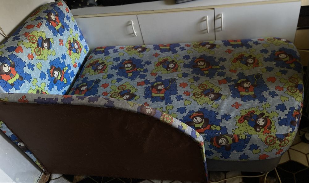 Продам детский диван