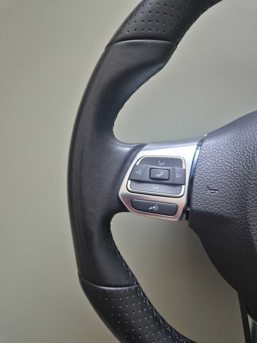 VW Scirocco скосен волан с еърбег + DSG пера/GTD/ GTI – Golf 5/6, Passat B6/B7, Caddy