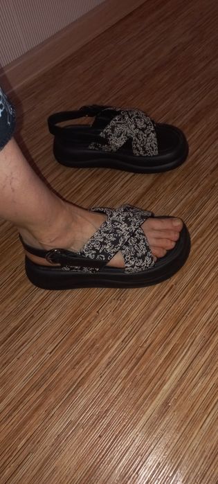 Сандалии 38-39 размер