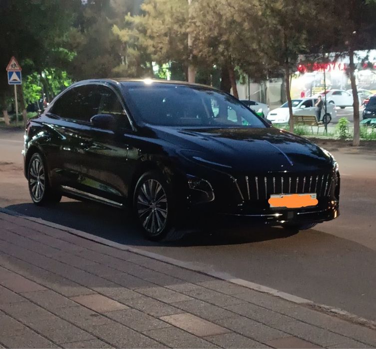 Hongjqi sotiladi  2024 yil   holati ideal  srochna sotiladi