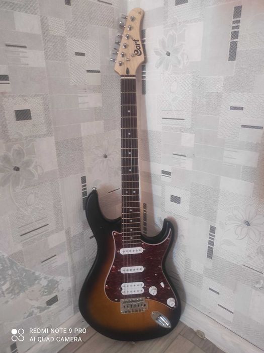 Электрогитара cort G110
